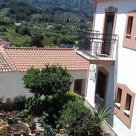 Apartment Hill & Kokkari