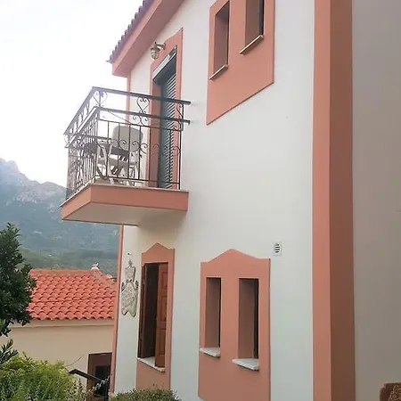 Apartment Hill &